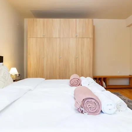 Apartamento Stancho's House 3br Close To Old Town & Kapana District *