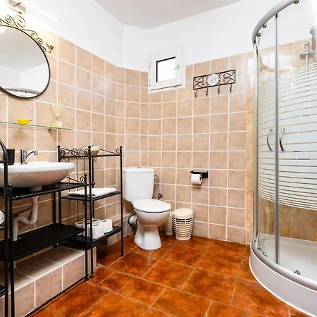Apartamento Stancho's House 3br Close To Old Town & Kapana District *