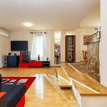 Stancho's House 3br Close To Old Town & Kapana District Apartmán *